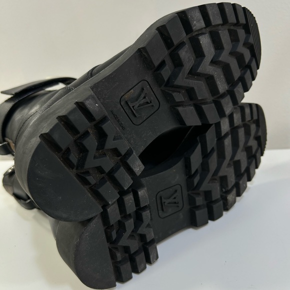 Louis Vuitton Calfskin Monogram Territory Flat Ranger Boots - Picture 10 of 13